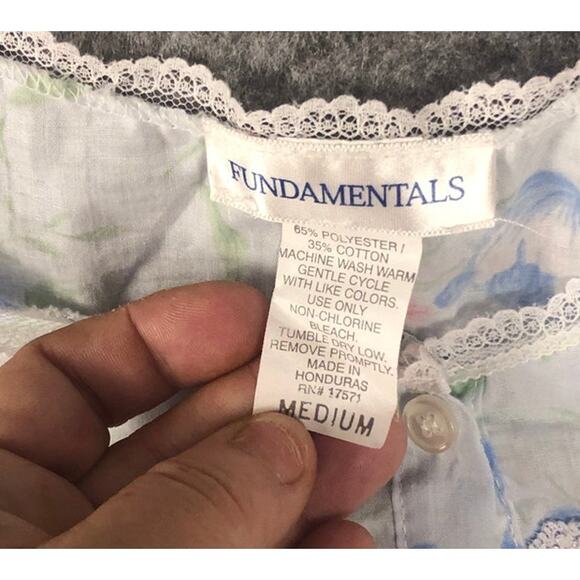 Vintage Fundamentals Lightweight Button Down Sweet Tulip Nightgown Medium - Picture 7 of 7